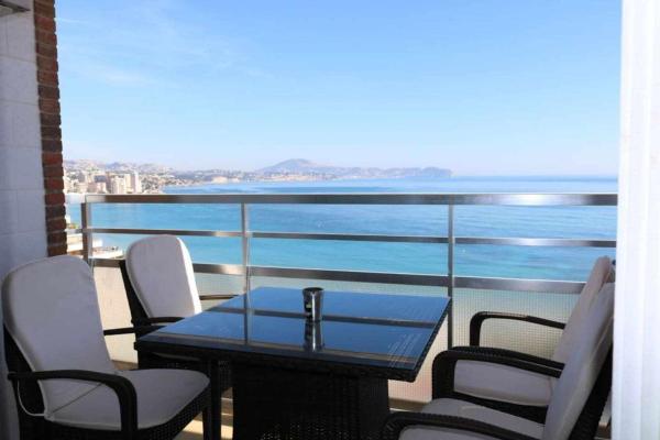 A la foto es mostra l'objecte 8E MAR II preciosas vistas al mar situat a la ciutat de Calp.