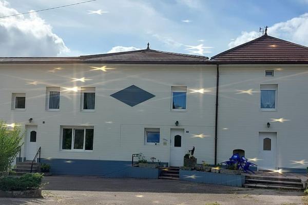 På bildet vises objektet Gîte Chez Patrick et Odile som ligger i byen Escles.