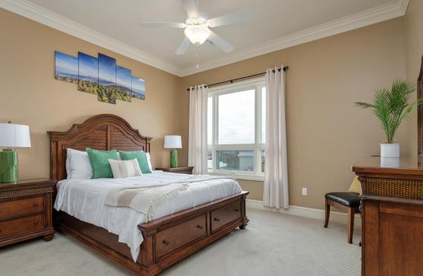Op de foto is het object Glamorous 1BR Condo 200ft to St. Thomas Hospital te zien, gelegen in de stad Murfreesboro.