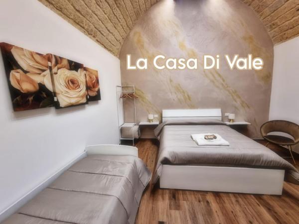 A la foto es mostra l'objecte La casa di Vale situat a la ciutat de Bari.