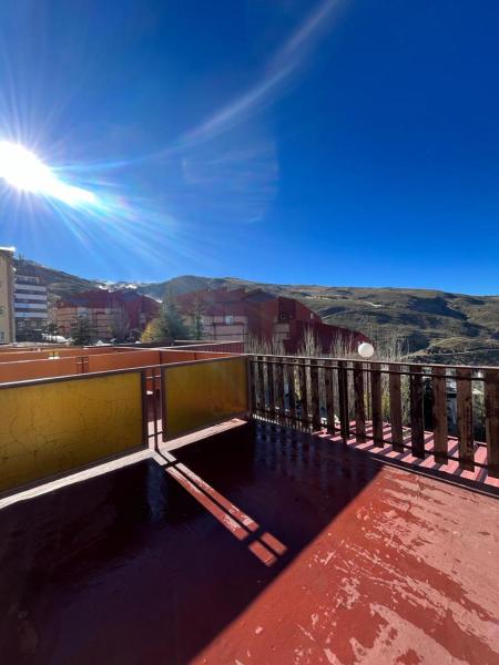 A la foto es mostra l'objecte Edificio Bulgaria zona media situat a la ciutat de Sierra Nevada.
