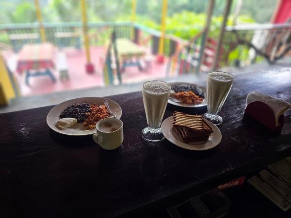 CARIBbEAN Paradise Hotel, Lanquín