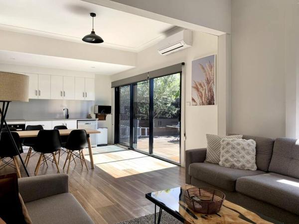 Renovated Character Home - ローンセストン