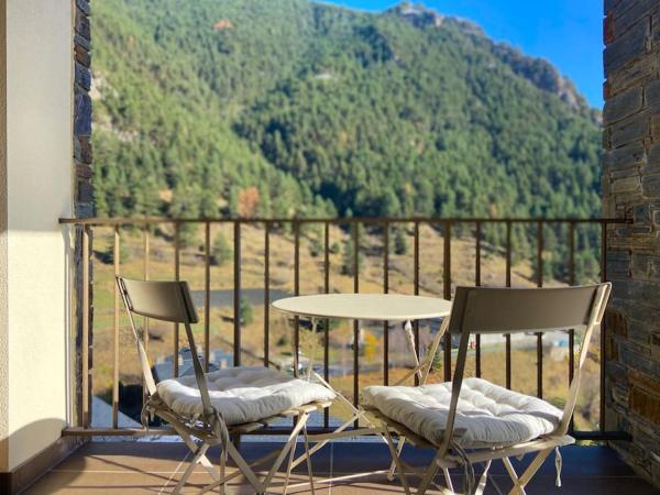 Foto 4: Iconic - A Pie De Pistas En 1 Minuto - Terraza con Vistas al Valle Arinsal - Parking Gratis l by BonesVacances