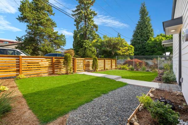 Auf dem Foto ist das Objekt Brand New Home 10min To Green Lake in der Stadt Seattle zu sehen.
