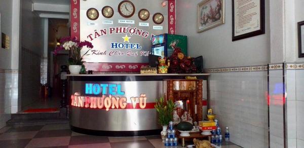Tân Phượng Vũ Hotel - 740/3 Sư Vạn Hạnh, Q10 - by Bay Luxury, Ho Chi Minh