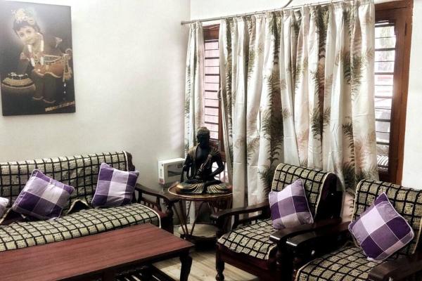 På billedet ses objektet Sweet Home,Stay with Maneesha&Ajay 3Rooms Kitchen beliggende i byen Lucknow.
