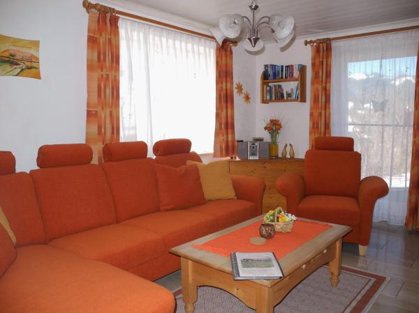 På bilden syns objektet Haus Regina som ligger i staden Pfronten.