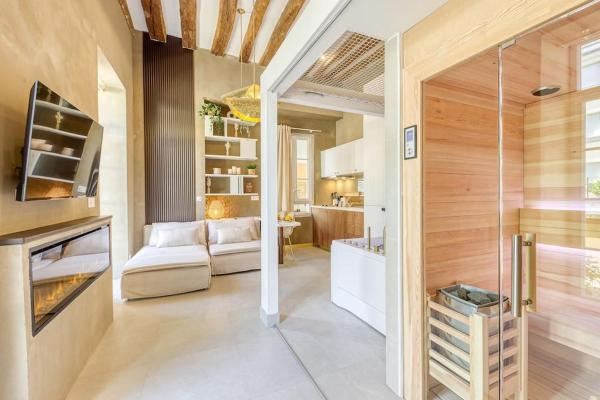 A la foto es mostra l'objecte Luxury Suite - Jacuzzi et Sauna situat a la ciutat de Arpajon.