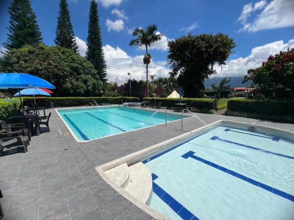 A la foto es mostra l'objecte Villa Alejandra Del Quindio situat a la ciutat de Calarcá.