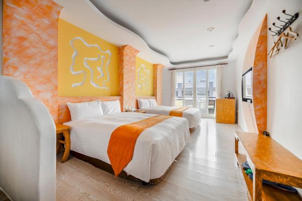 På billedet ses objektet Wei Yuan Hotel beliggende i byen Kenting.