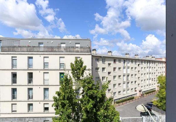 Na zdjęciu widoczny jest obiekt B&B HOTEL Reims Centre Gare położony w mieście Reims.