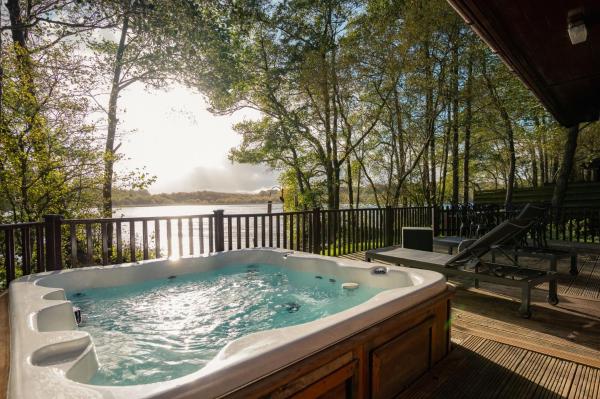 A la foto es mostra l'objecte Heron Lodge with Hot-tub situat a la ciutat de Aikton.