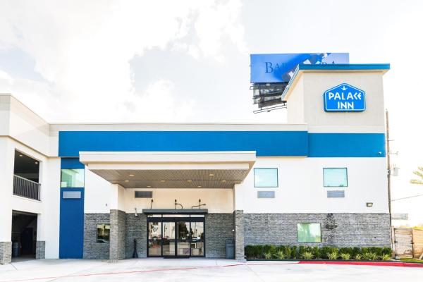 A la foto es mostra l'objecte Palace Inn IAH Houston Bush Intercontinental Airport situat a la ciutat de Humble.