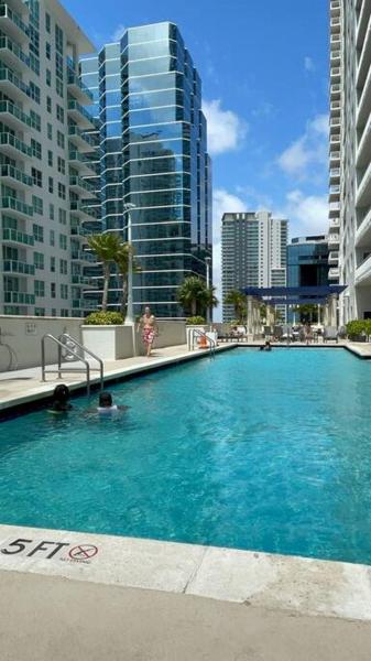 Fotografie 7: Rooftop Pool with Water View