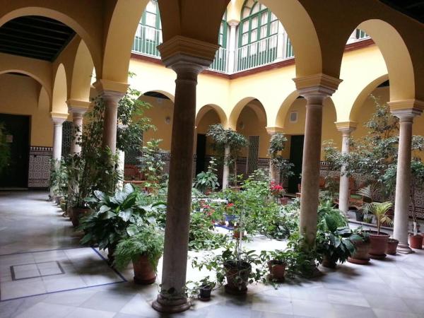 APARTAMENTO EN CASA PALACIO CENTRO HISTÓRICO, Seville