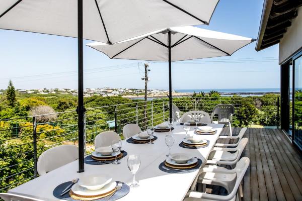 A la foto es mostra l'objecte Vue La Mer situat a la ciutat de Hermanus.