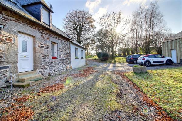 A la foto es mostra l'objecte Ti' gite damour situat a la ciutat de Corlay.