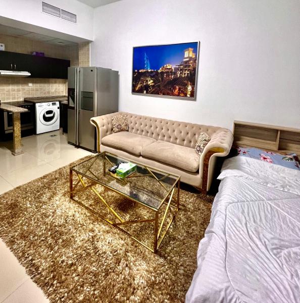 A la foto es mostra l'objecte Furnished Studio Apartment in Marina situat a la ciutat de Dubai.