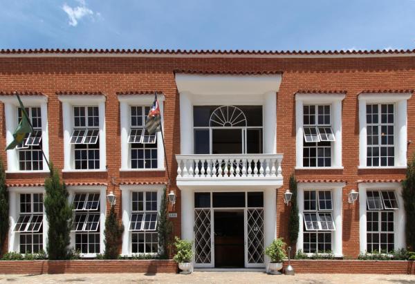 A la foto es mostra l'objecte Hotel Santa Rita situat a la ciutat de Indaiatuba.