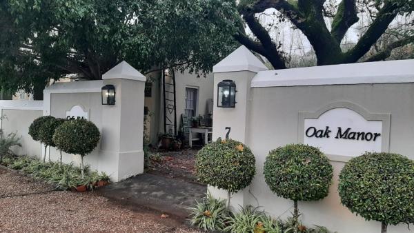 Nella foto è visibile l'oggetto Cafe Felix & Old Oak Manor situato nella città di Riebeek-Kasteel.