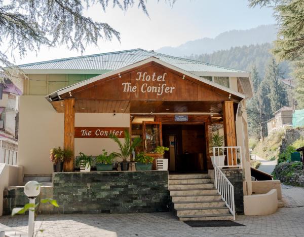 A la foto es mostra l'objecte THE CONIFER situat a la ciutat de Manāli.