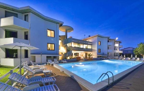 A la foto es mostra l'objecte Residence Marina di Cecina situat a la ciutat de Marina di Cecina.