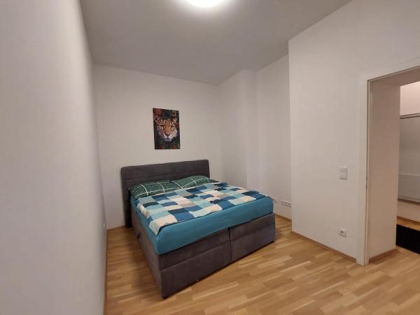 Siebenbrunnengasse 114, Vienna