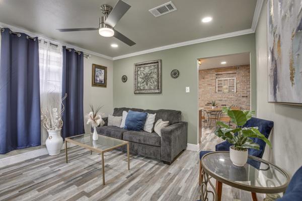 Foto 2: Deck, Yard and Outdoor Dining Destrehan Getaway!