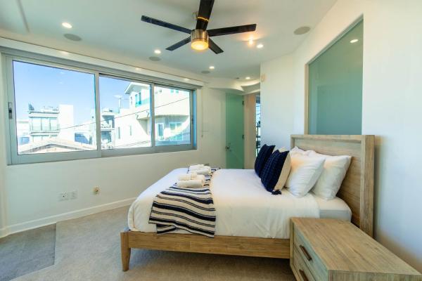 Billede 7: Ocean view, two-level condo with stunning view, decks, fast WiFi & fireplace