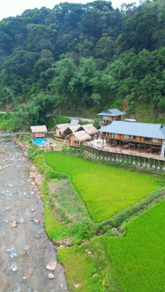На фото показан объект Chipau Homestay Trạm Tấu, расположенный в городе Lao Phou Van.