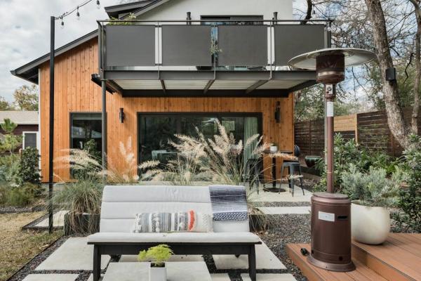 A la foto es mostra l'objecte Cozy Bungalow Retreat Walking Distance to Downtown situat a la ciutat de Austin.
