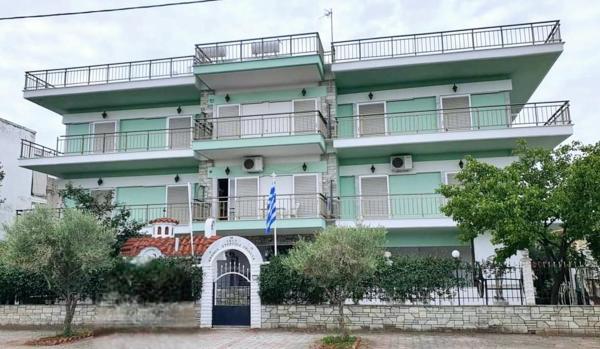 Nella foto è visibile l'oggetto Alexias situato nella città di Paralia Dionysiou.