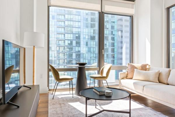 LIC 2BR w Gym DM Elevator Private Balcony NYC-769, New York