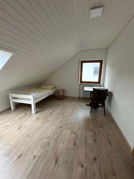 A la foto es mostra l'objecte Ruhige 4 Zimmer OG-Wohnung Z2 situat a la ciutat de Königsbronn.