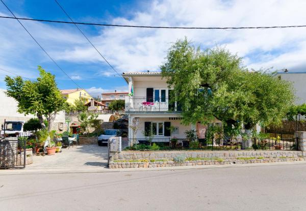 Auf dem Foto ist das Objekt Apartment Josip in der Stadt Senj zu sehen.