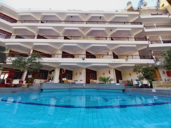 A la foto es mostra l'objecte Rezeiky Hotel & Camp 您在盧克索的第二個家 situat a la ciutat de Luxor.