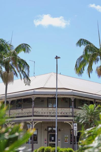 På billedet ses objektet The Middle Pub beliggende i byen Mullumbimby.