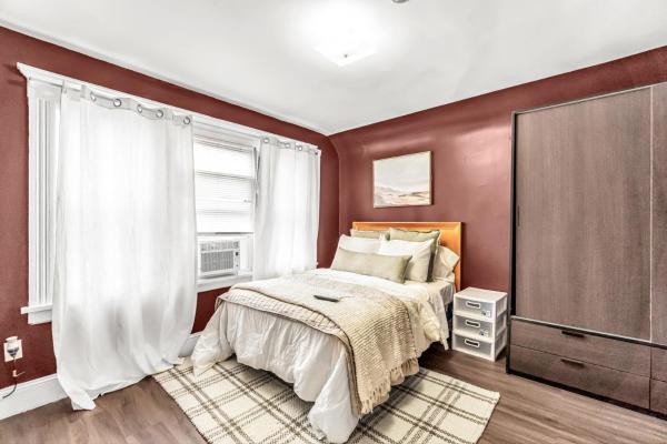 A la foto es mostra l'objecte Bedroom walking distance to Yale Bridgeport Hospital situat a la ciutat de Bridgeport.