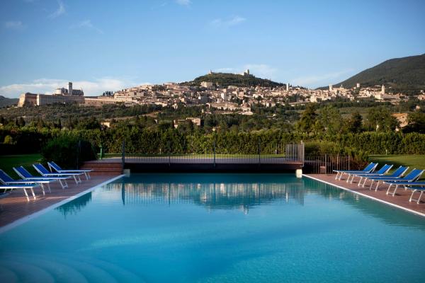 På billedet ses objektet Hotel Bellavista beliggende i byen Assisi.
