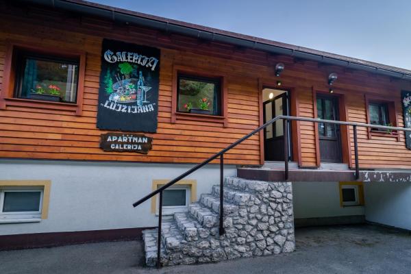 Na zdjęciu widoczny jest obiekt Apartments with parking space Lokve, Gorski kotar - 20236 położony w mieście Homer.
