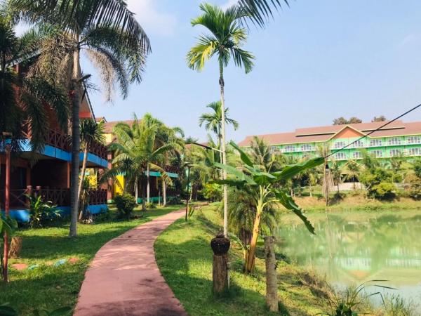 A la foto es mostra l'objecte Saensukkho Hotel & Resort situat a la ciutat de Ban Cham Bon.