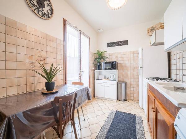 A la foto es mostra l'objecte Maison F3 à Céret avec jardin, terrasses et climatisation, proche centre-ville - FR-1-703-96 situat a la ciutat de Céret.