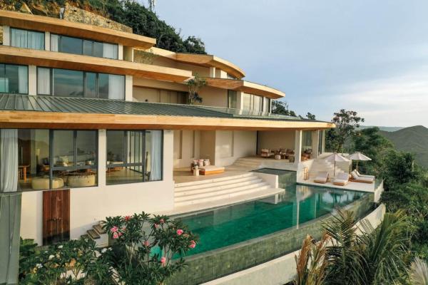 La photo montre l'objet Tampah Hills situé dans la ville de Selong Belanak.