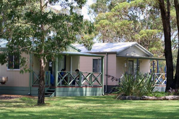 The photo shows the Mt Barker Holiday Park - Western Australia located in the city of Kendenup.