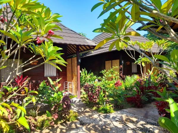 写真にはPaloh市にあるPuri Lestari Officialが写っています。