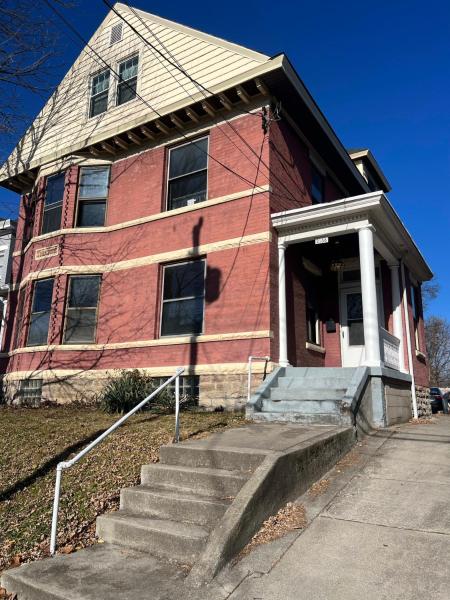 照片显示了位于Norwood市的Cleneay #2 Private 3 Bed near Xavier & Downton物件。
