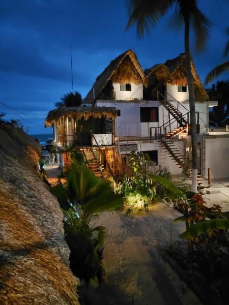 Nella foto è visibile l'oggetto Casa Mate BeachFront HOUSES El Cuyo situato nella città di El Cuyo.