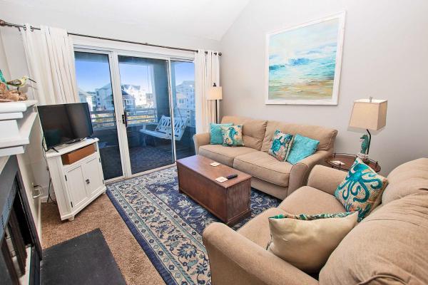 Φωτογραφία 5: Canalfront, Community Pool, Tennis courts and MORE! PC431, Above the Wake