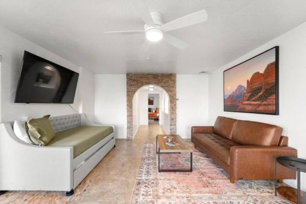 A la foto es mostra l'objecte Uptown Walk Out basement with Ultimate views and Hot Tub situat a la ciutat de Sedona.